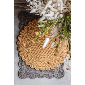 American Round Quilted Placemat BLANC MARICLO' - Carmen Ocher