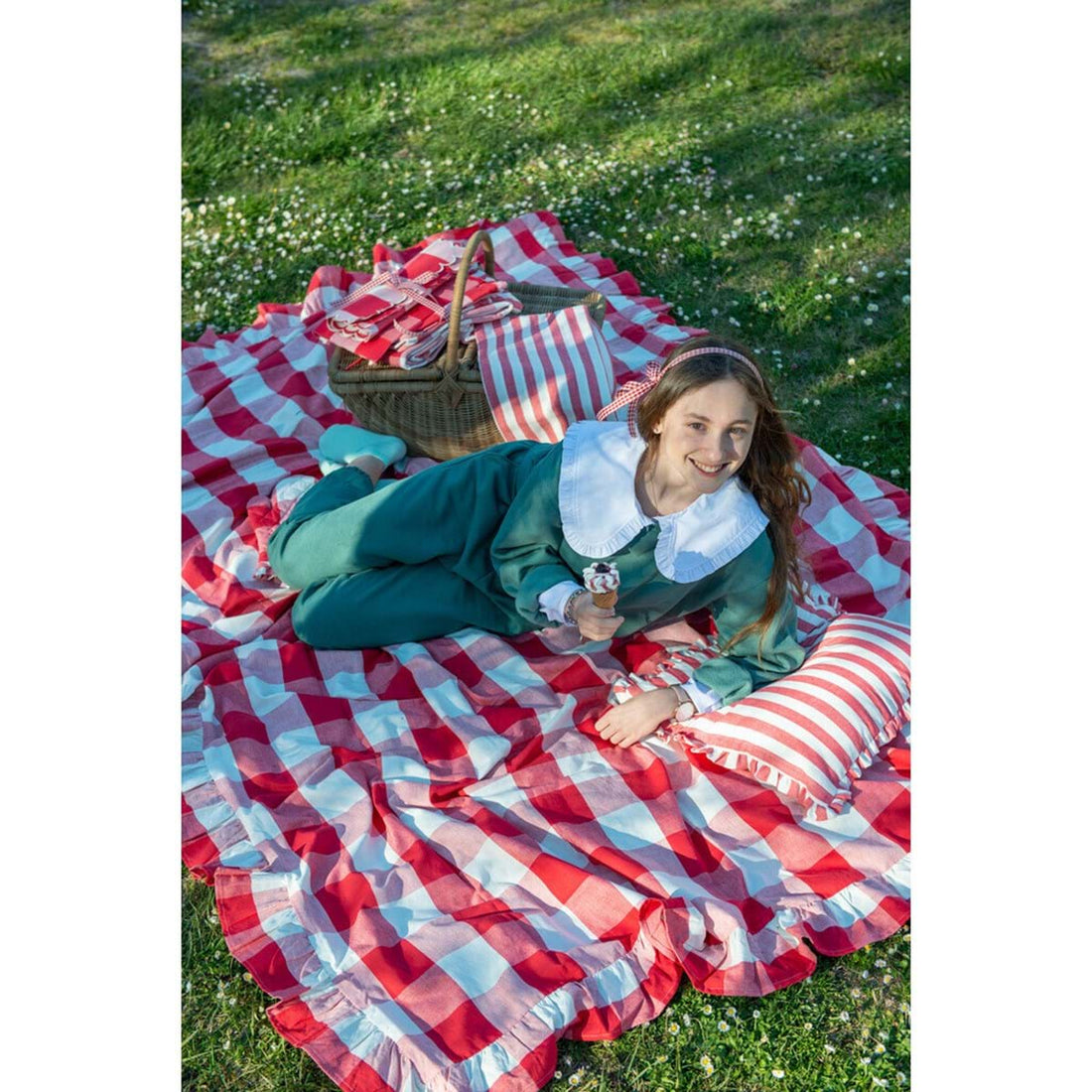 Oilcloth tablecloth 140x180 BLANC MARICLO' - Ice cream shop